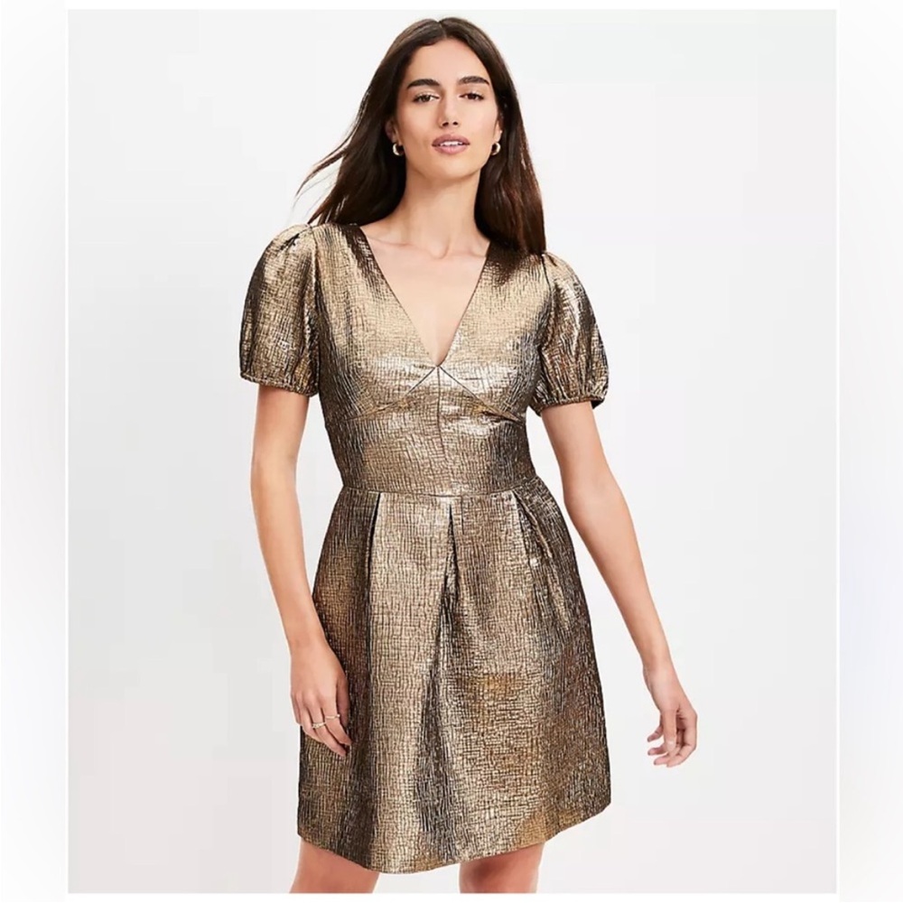 Loft Metallic Jacquard V-Neck Mini Flare Dress- size 0 Petite - Picture 2 of 16
